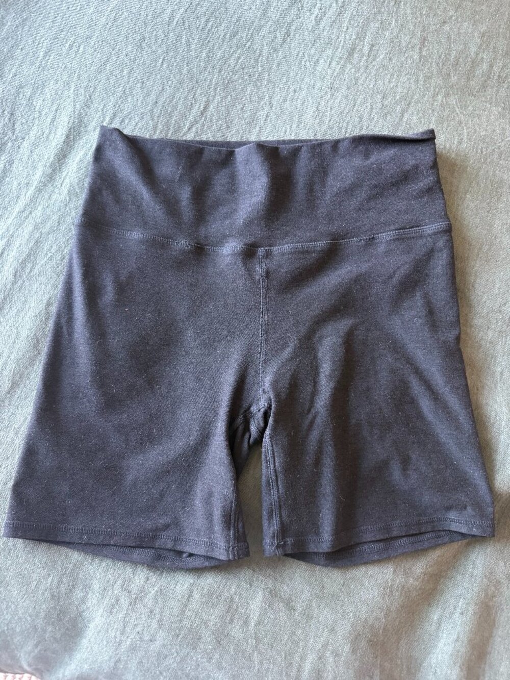 Vuori High-Rise Biker Shorts – Women's Medium - Black